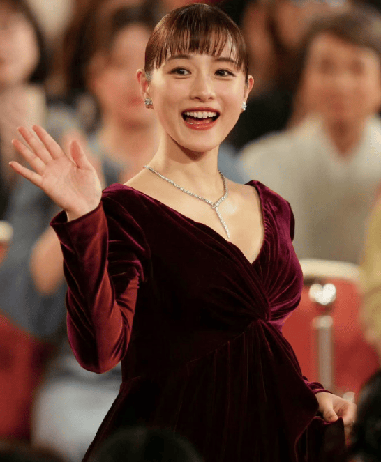 优股平台 石原里美二胎出生！暂未公布孩子性别
